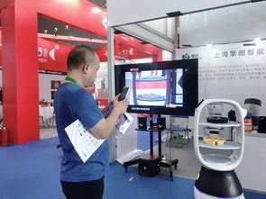 擎朗餐飲服務機器人亮相2019中國國際食品餐飲博覽會，引領餐飲網絡技術服務新潮流